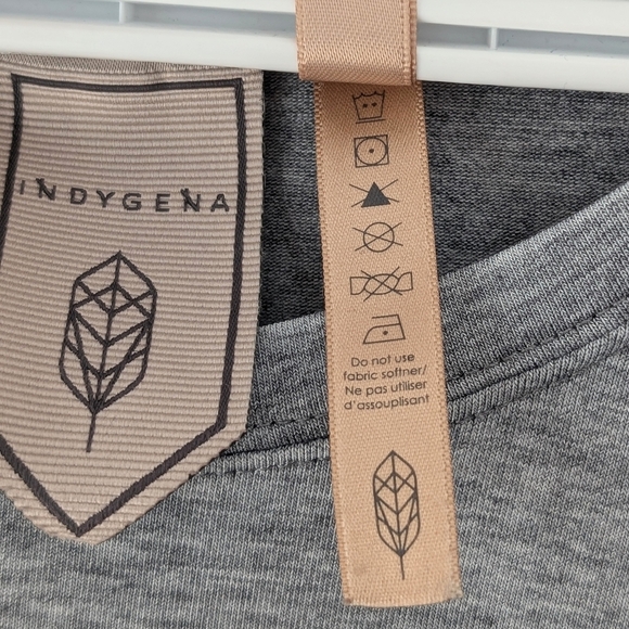 Indygena (Canadian Brand) Women's Oversized Tshirt ~ Size Small - Picture 8 of 12